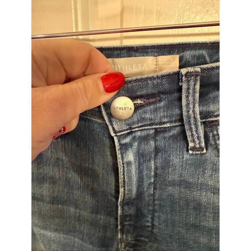 Athleta Sculptek Taper Leg Jeans sz 8 EUC - Picture 4 of 9